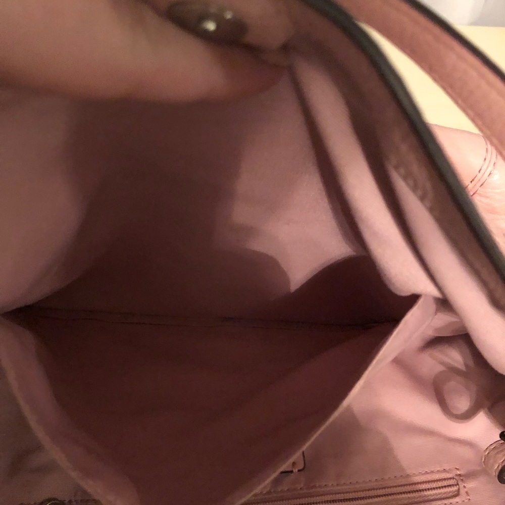 Coach purse - Picture 4 of 7